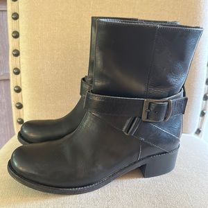 Saks Fifth Avenue 10022 Shoes Leather Buckle Strap Moto Boots Black Size 6-6.5